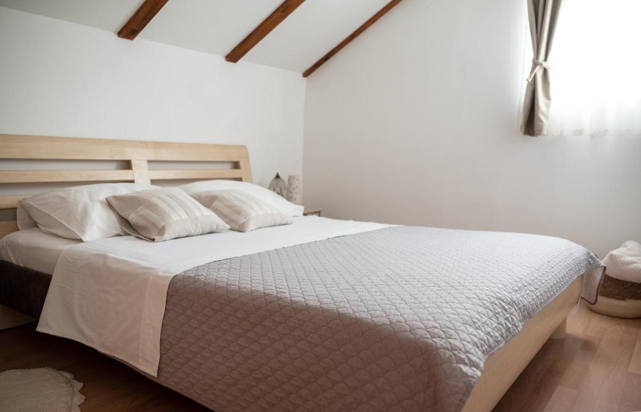 Apartman Milutin 브르시 외부 사진